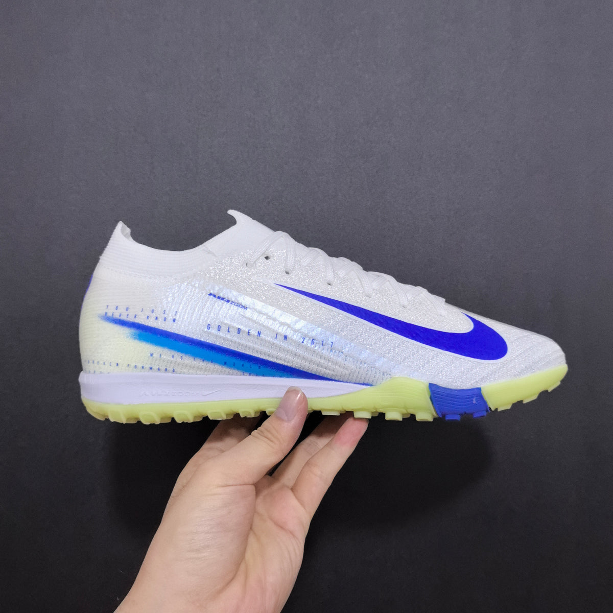 Chuteira Society Nike Air Zoom Mercurial Vapor 16 TF Elite + Brindes
