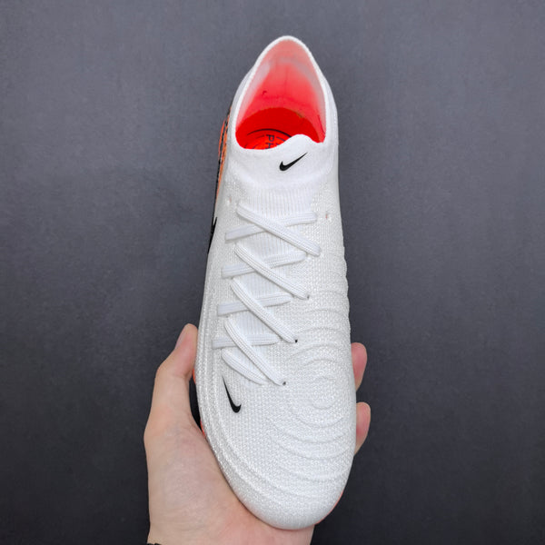 Chuteira Campo Nike Phantom Luna 2 AG Elite + Brindes