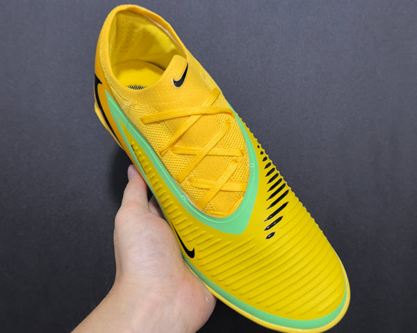 Chuteira Society Nike Phantom GX 6 TF Elite + Brindes