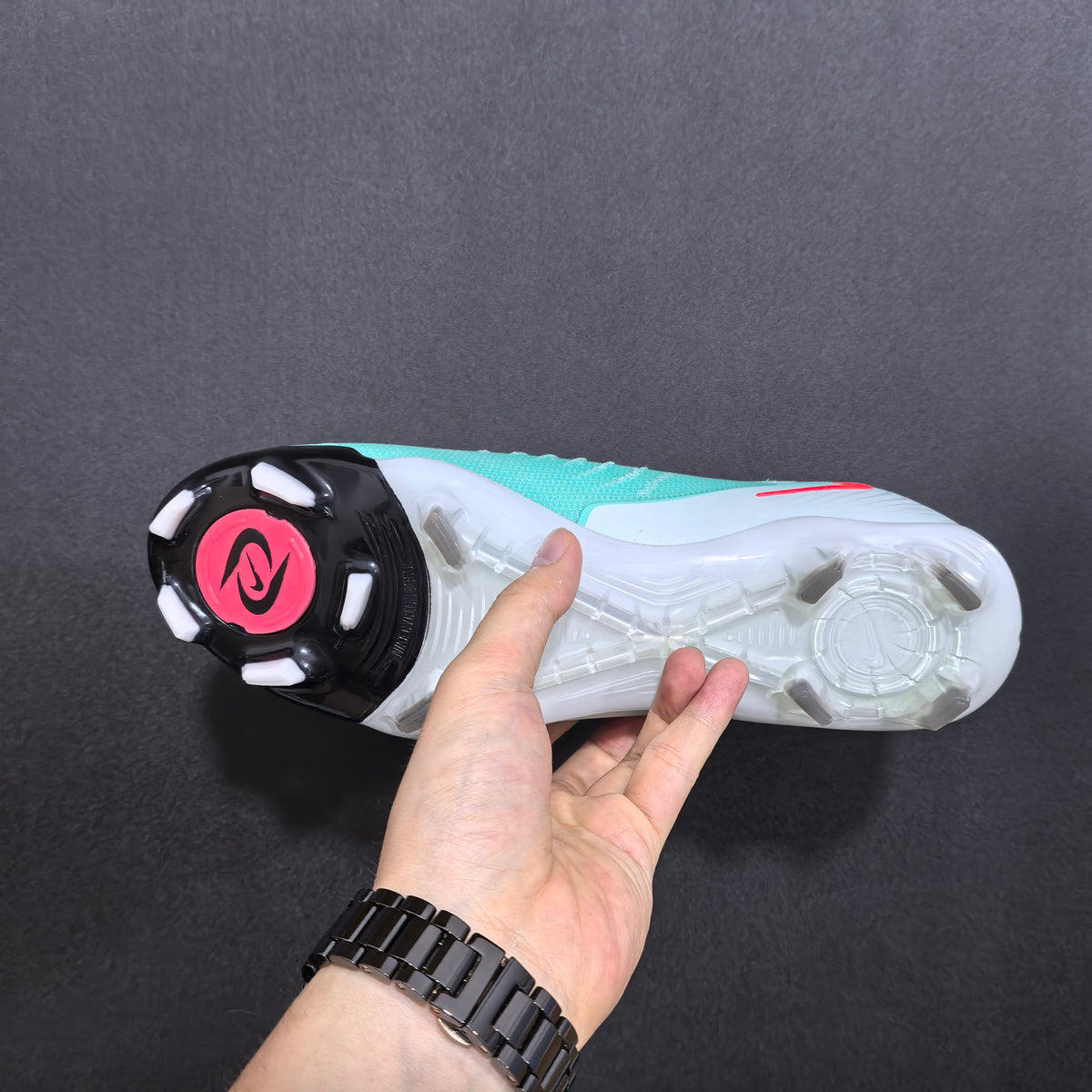 Chuteira Campo Nike Phantom Luna 2 Elite + Brindes