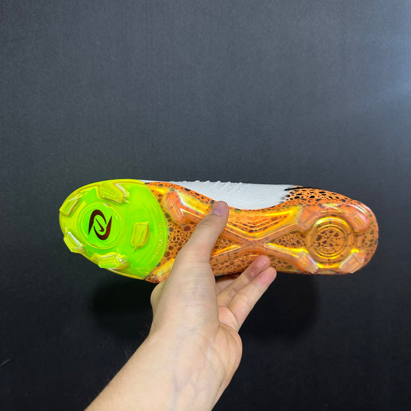 Chuteira Campo Nike Phantom Luna 2 Elite + Brindes