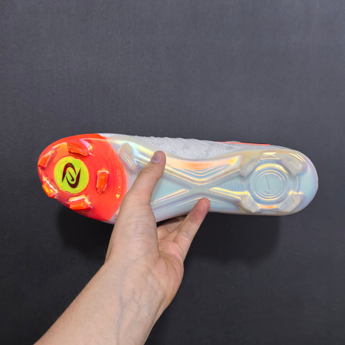 Chuteira Campo Nike Phantom Luna 1 Elite + Brindes