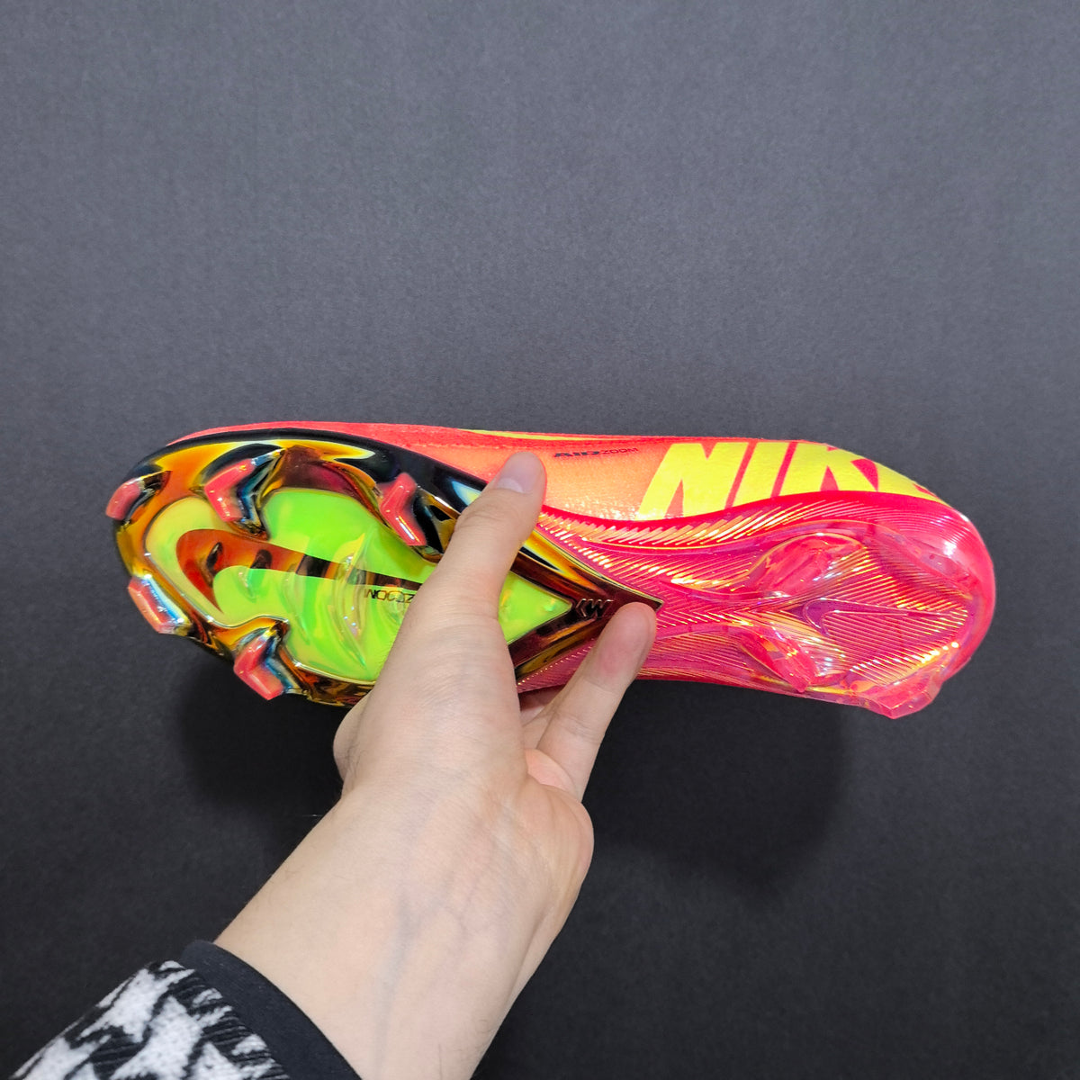 Chuteira Campo Nike Air Zoom Mercurial Vapor 16 Elite + Brindes