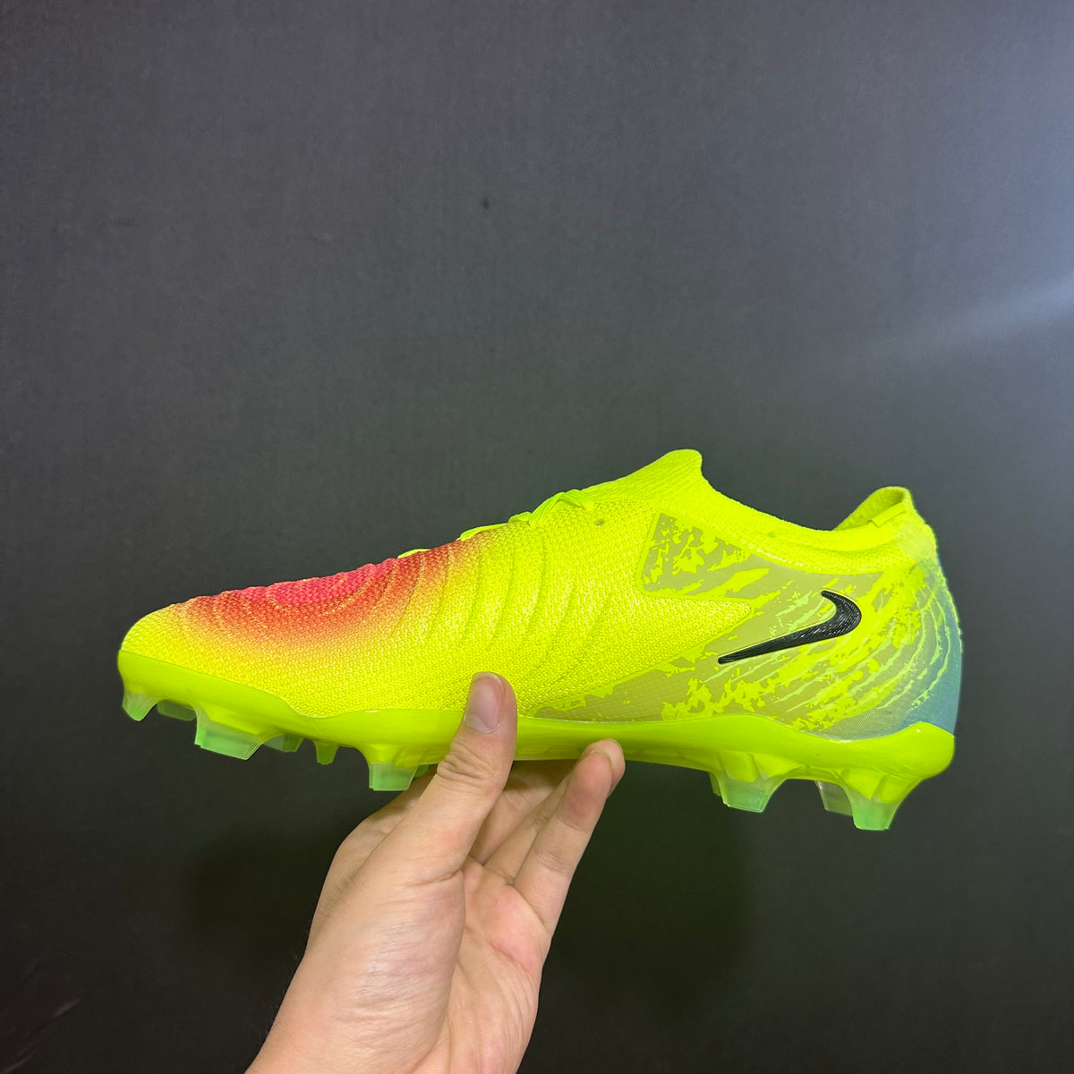 Chuteira Campo Nike Phantom Luna 2 Elite + Brindes
