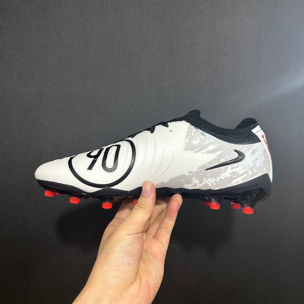 Chuteira Campo Nike Phantom Luna 2 AG Elite + Brindes