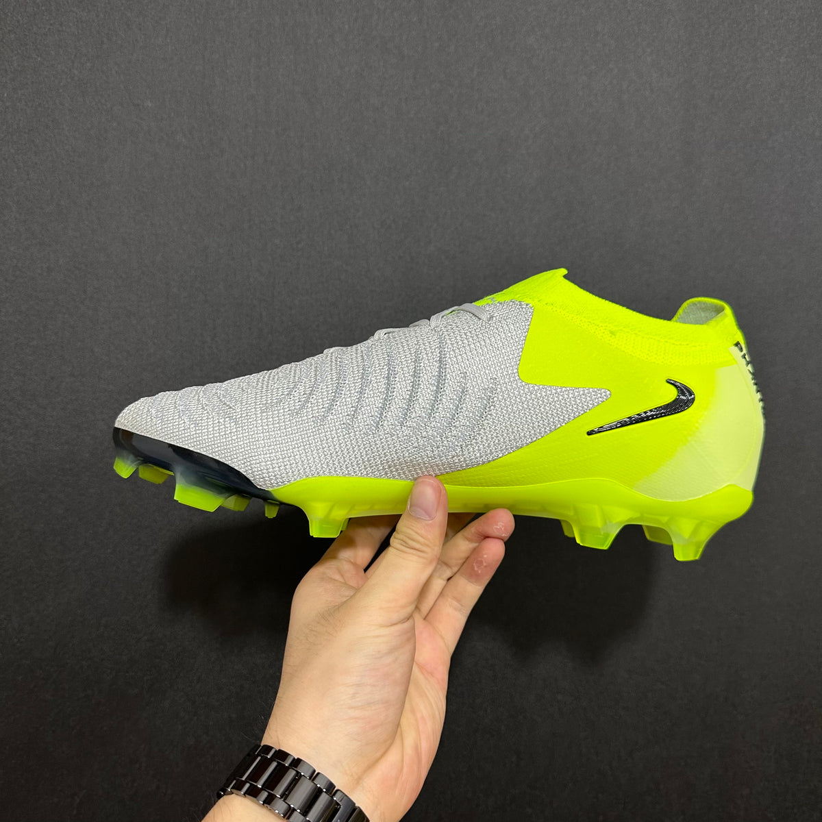 Chuteira Campo Nike Phantom Luna 2 Elite + Brindes