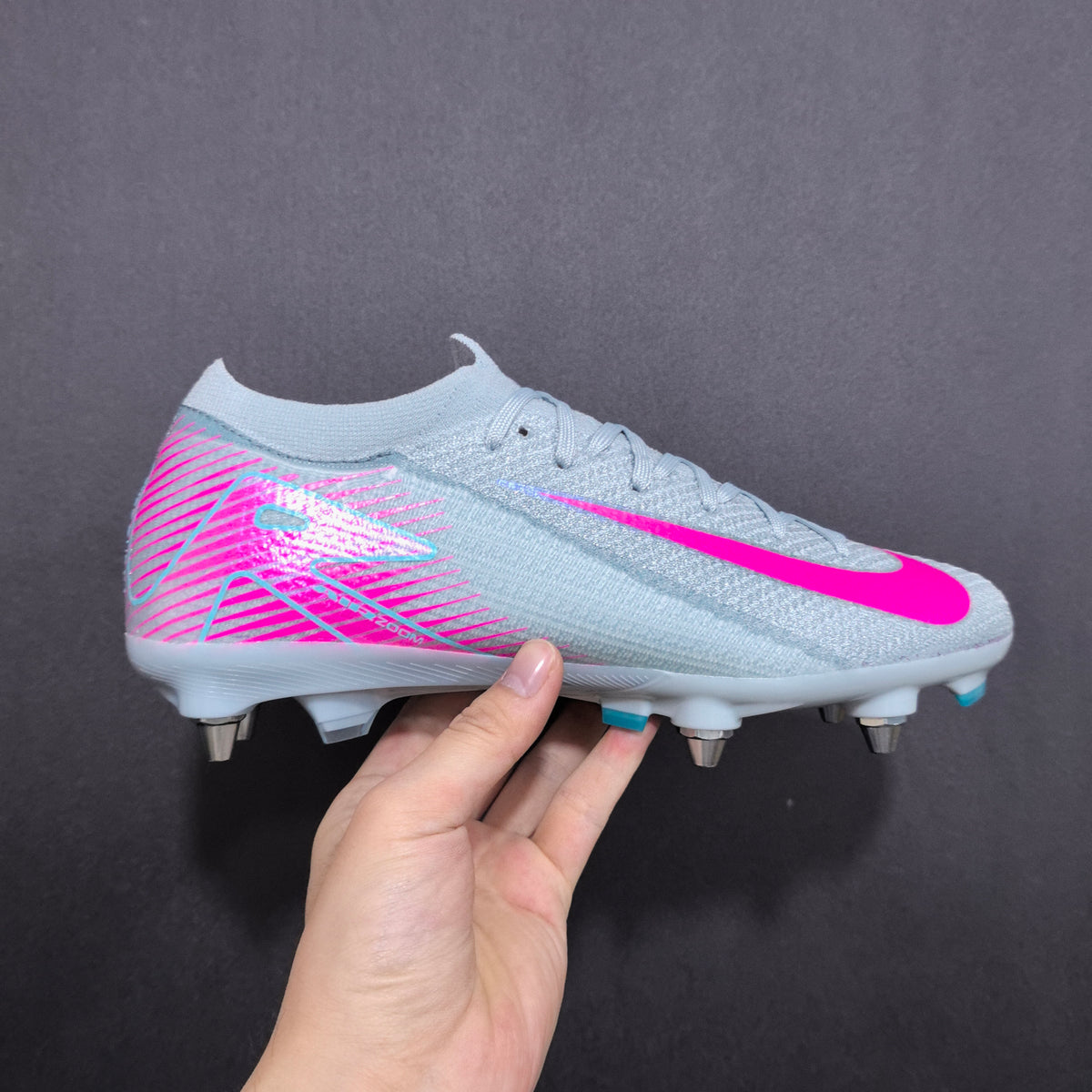 Chuteira Campo Nike Air Zoom Mercurial Vapor 16 SG Elite + Brindes