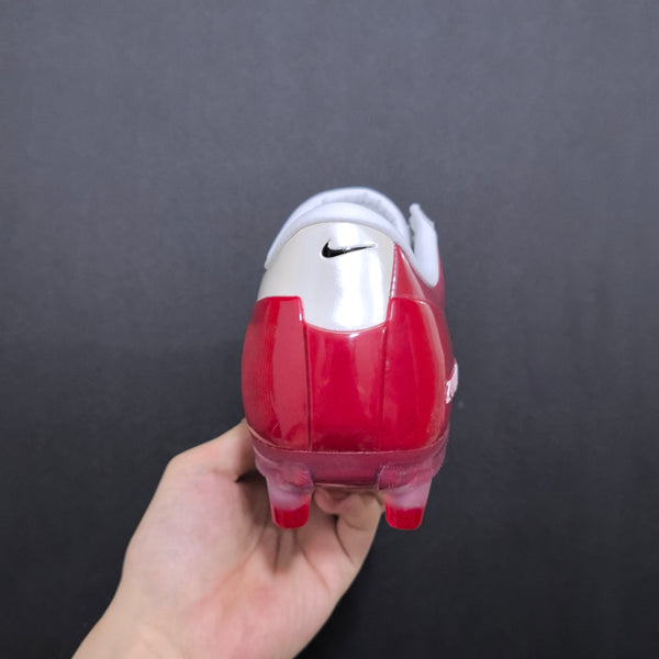 Chuteira Campo Nike Total 90 FG Elite + Brindes