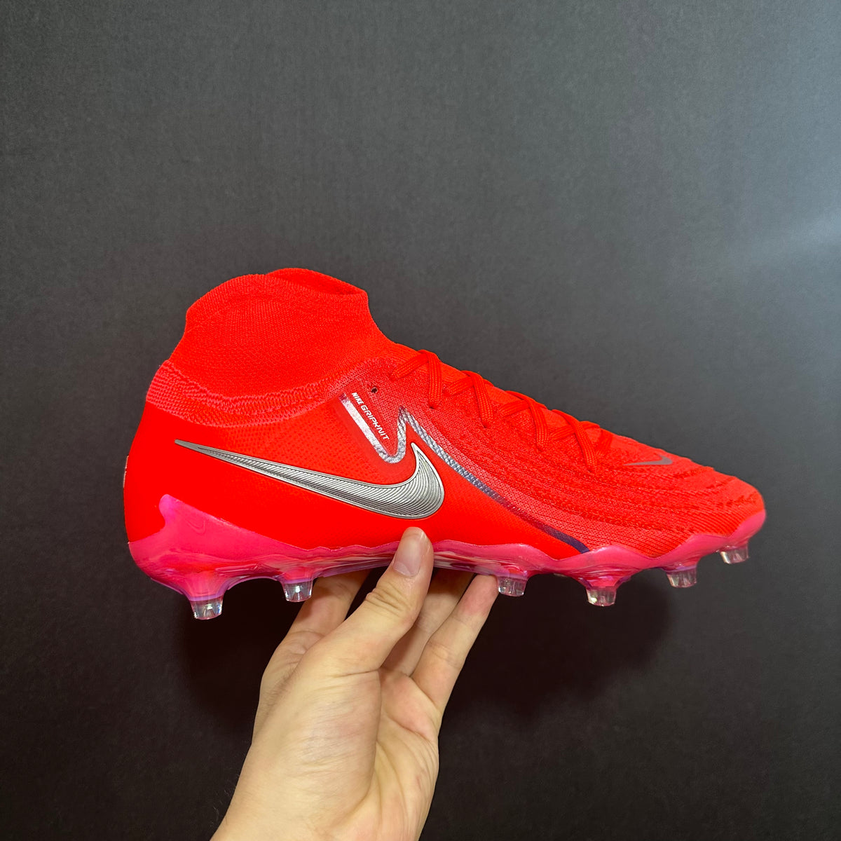 Chuteira Campo Nike Phantom Luna 2 AG Elite + Brindes