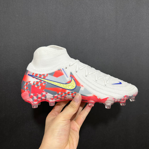 Chuteira Campo Nike Phantom Luna 2 AG Elite + Brindes