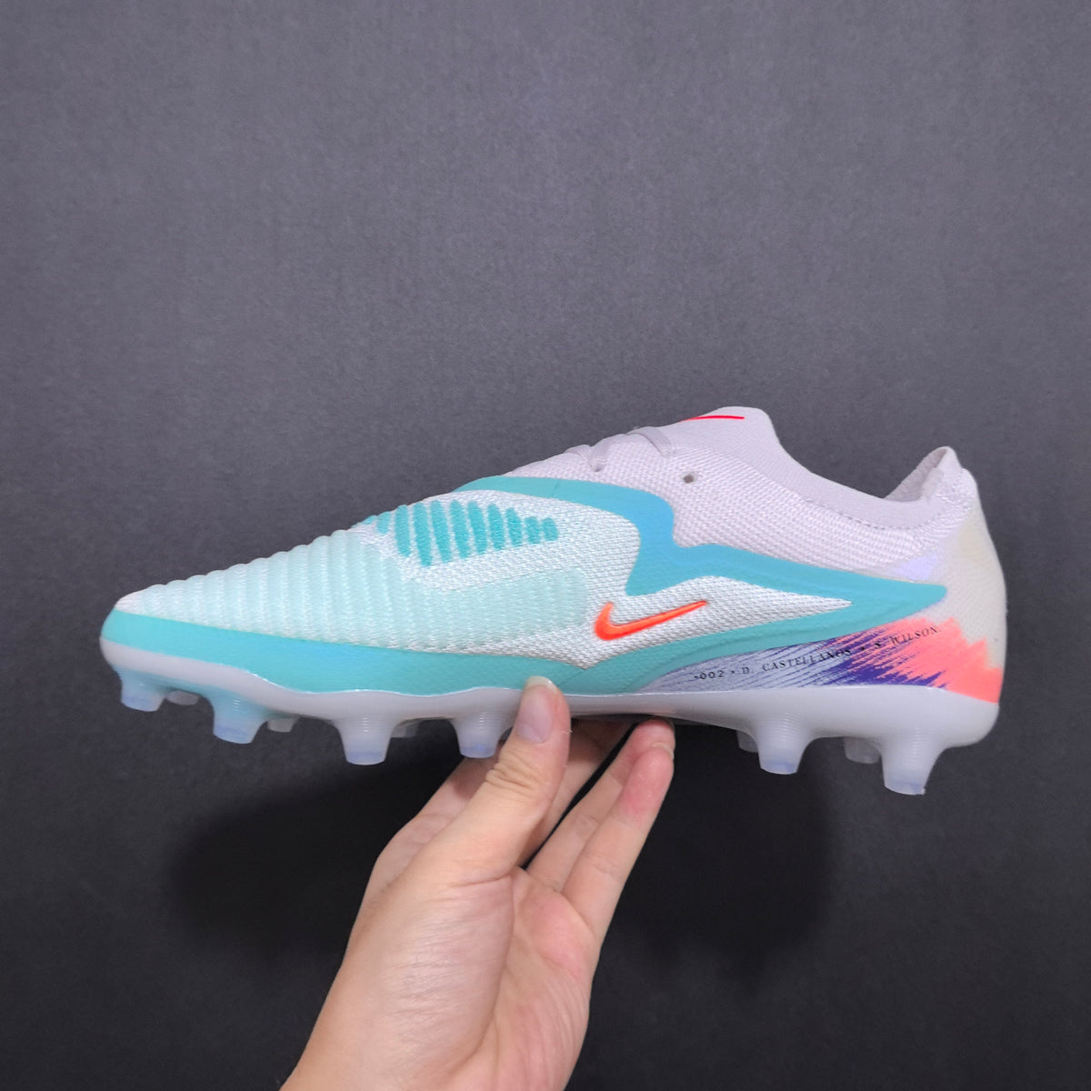Chuteira Campo Nike Phantom GX 6 AG Elite + Brindes