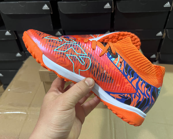 Chuteira Society Puma Future 8 TF Elite + Brindes