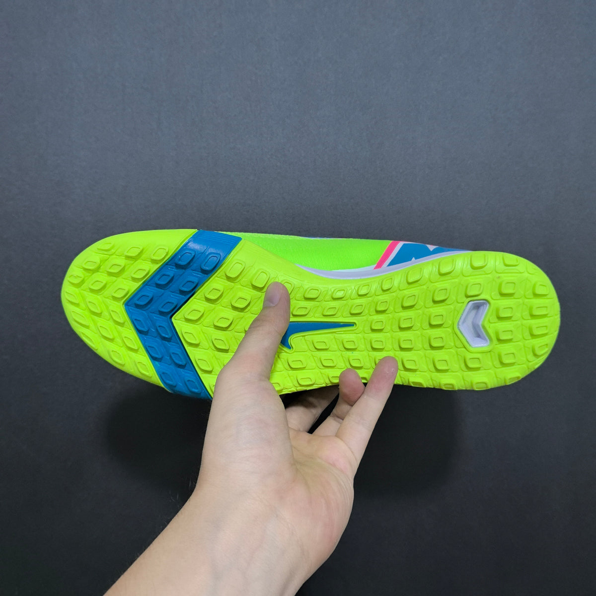 Chuteira Society Nike Air Zoom Mercurial Vapor 16 TF Elite + Brindes