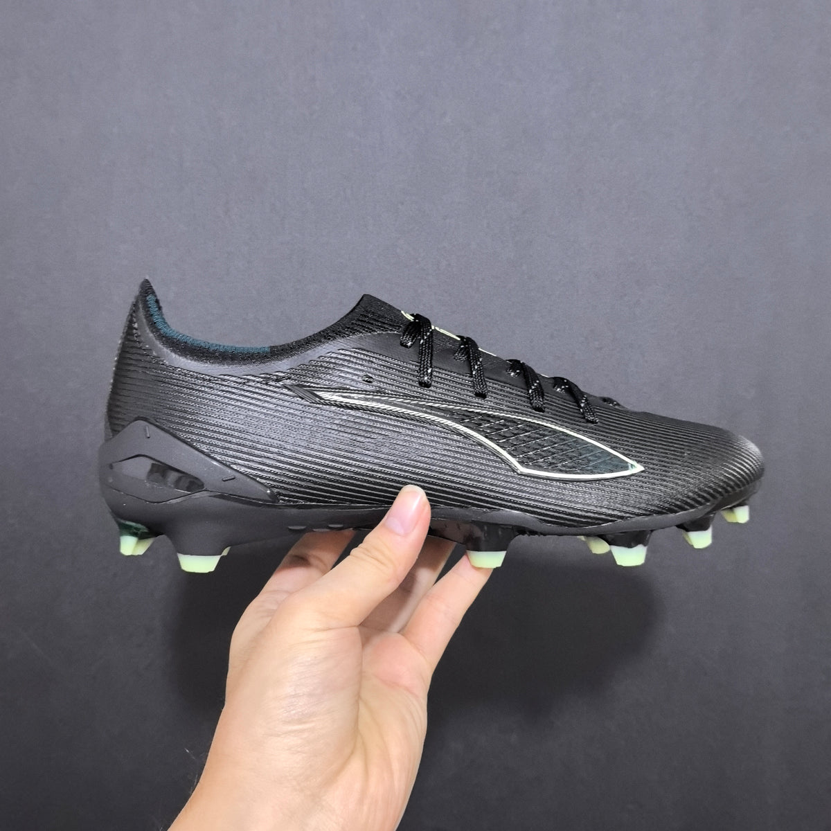 Chuteira Campo Puma Ultra 5 FG Elite + Brindes
