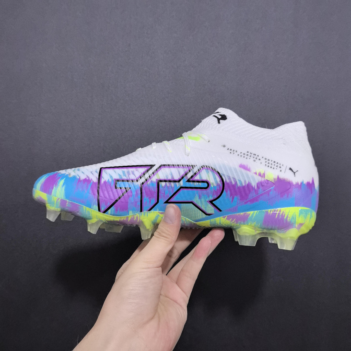 Chuteira Campo Puma Future 8 FG/AG Elite + Brindes