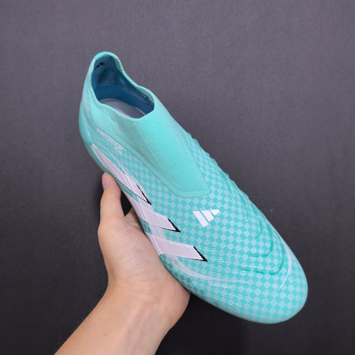 Chuteira Campo Adidas Predator+ FG Elite + Brindes