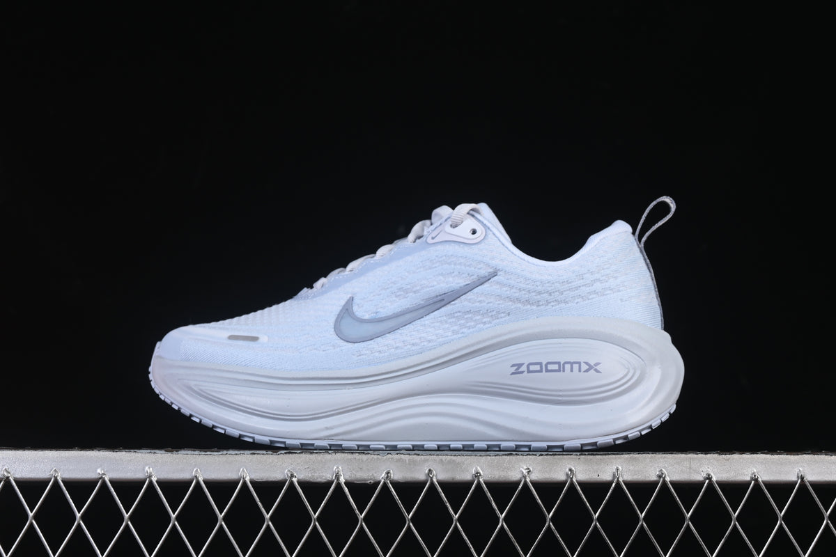 Tênis Nike Air Zoom Vomero Plus