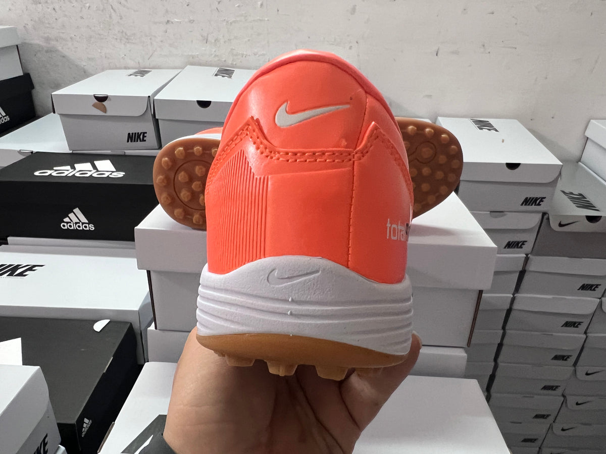 Chuteira Society Nike Total 90 TF + Brindes