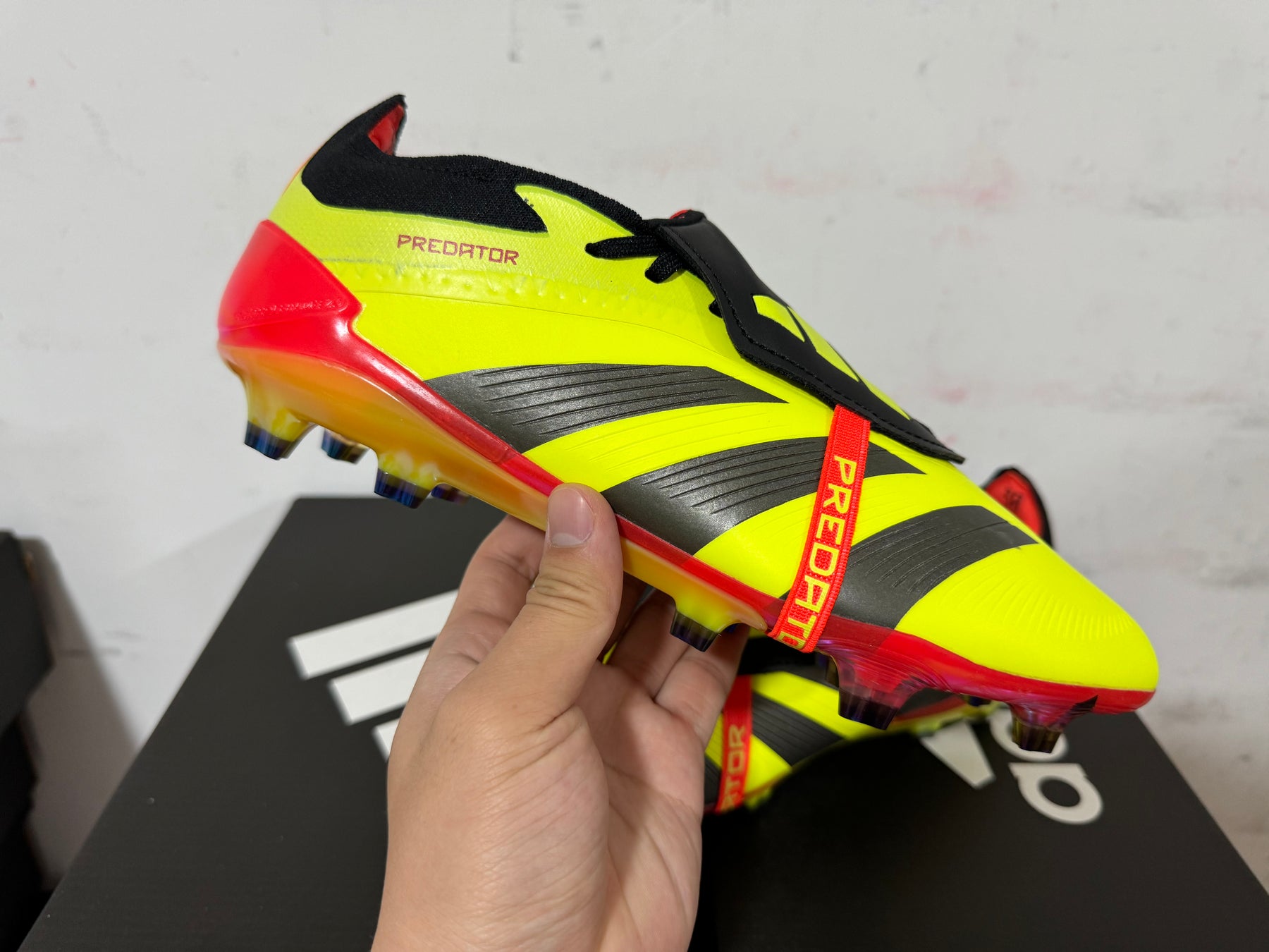 Chuteira Campo Adidas Predator 30 FG Elite + Brindes