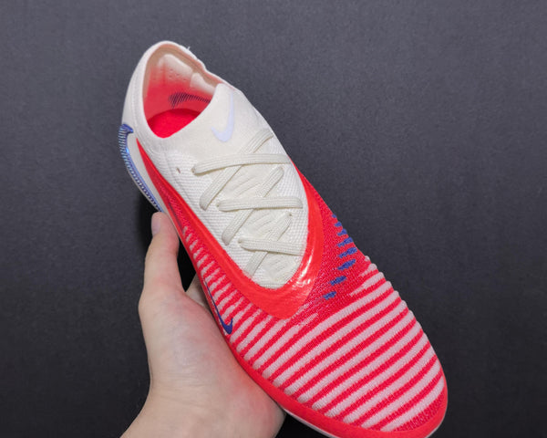 Chuteira Campo Nike Phantom GX 6 FG Elite + Brindes