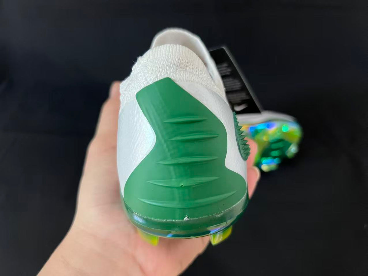 Chuteira Campo Nike Phantom GX 6 FG Elite + Brindes