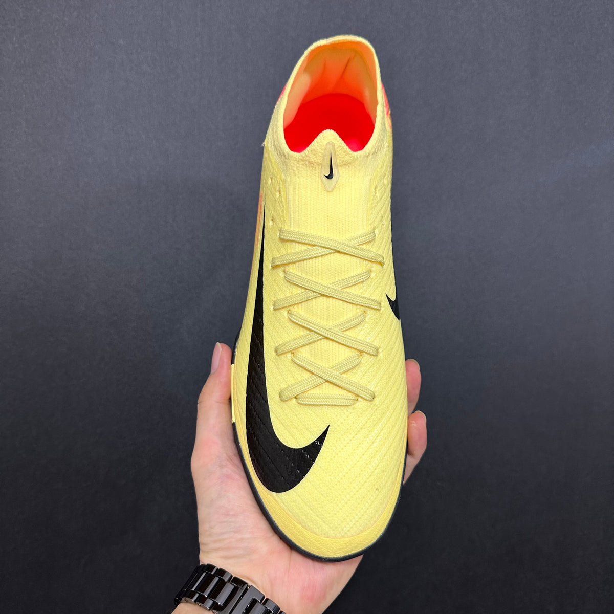 Chuteira Society Nike Air Zoom Mercurial Vapor 16 TF Elite + Brindes Exclusivos