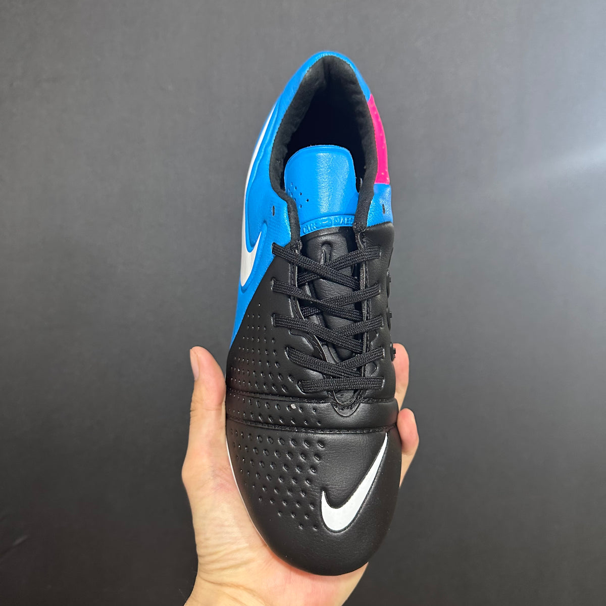 Chuteira Campo Nike CTR360 Maestri III FG + Brindes