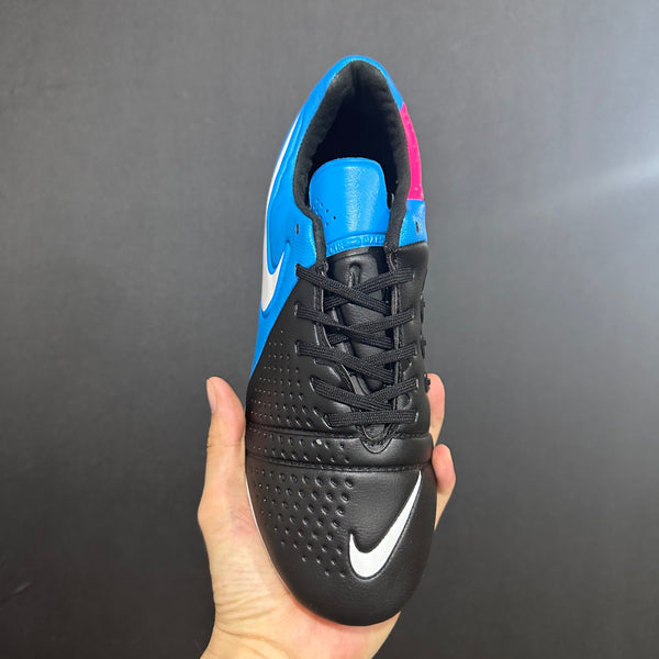 Chuteira Campo Nike CTR360 Maestri III FG + Brindes