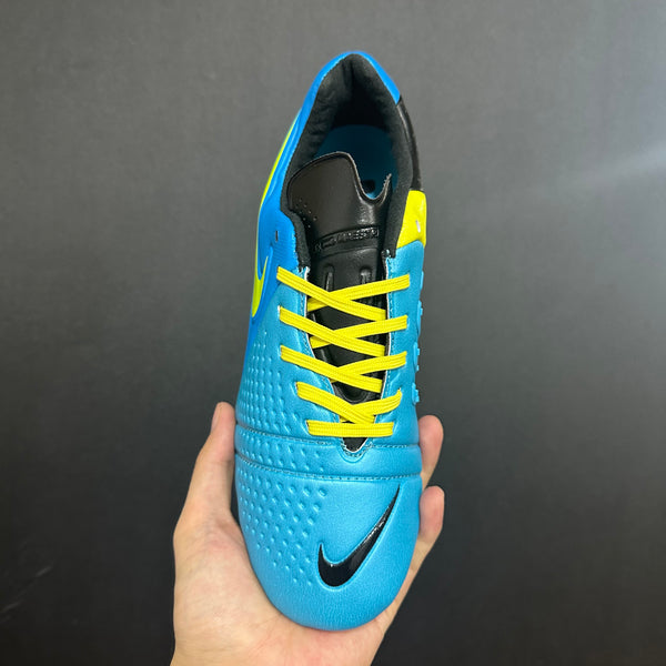 Chuteira Campo Nike CTR360 Maestri III FG + Brindes