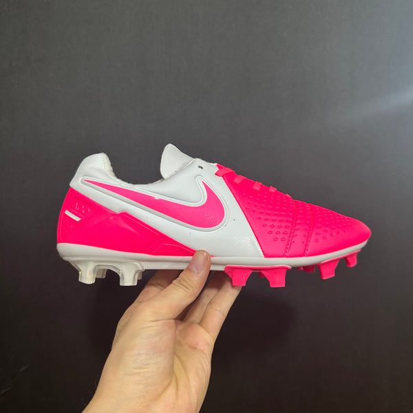 Chuteira Campo Nike CTR360 Maestri III FG + Brindes