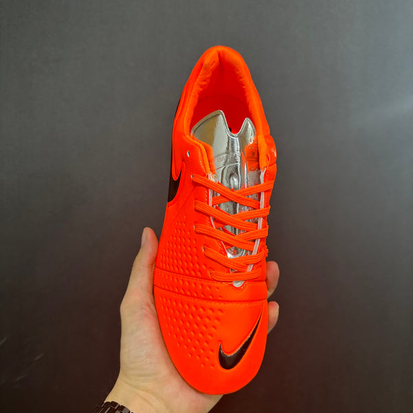 Chuteira Campo Nike CTR360 Maestri III FG + Brindes
