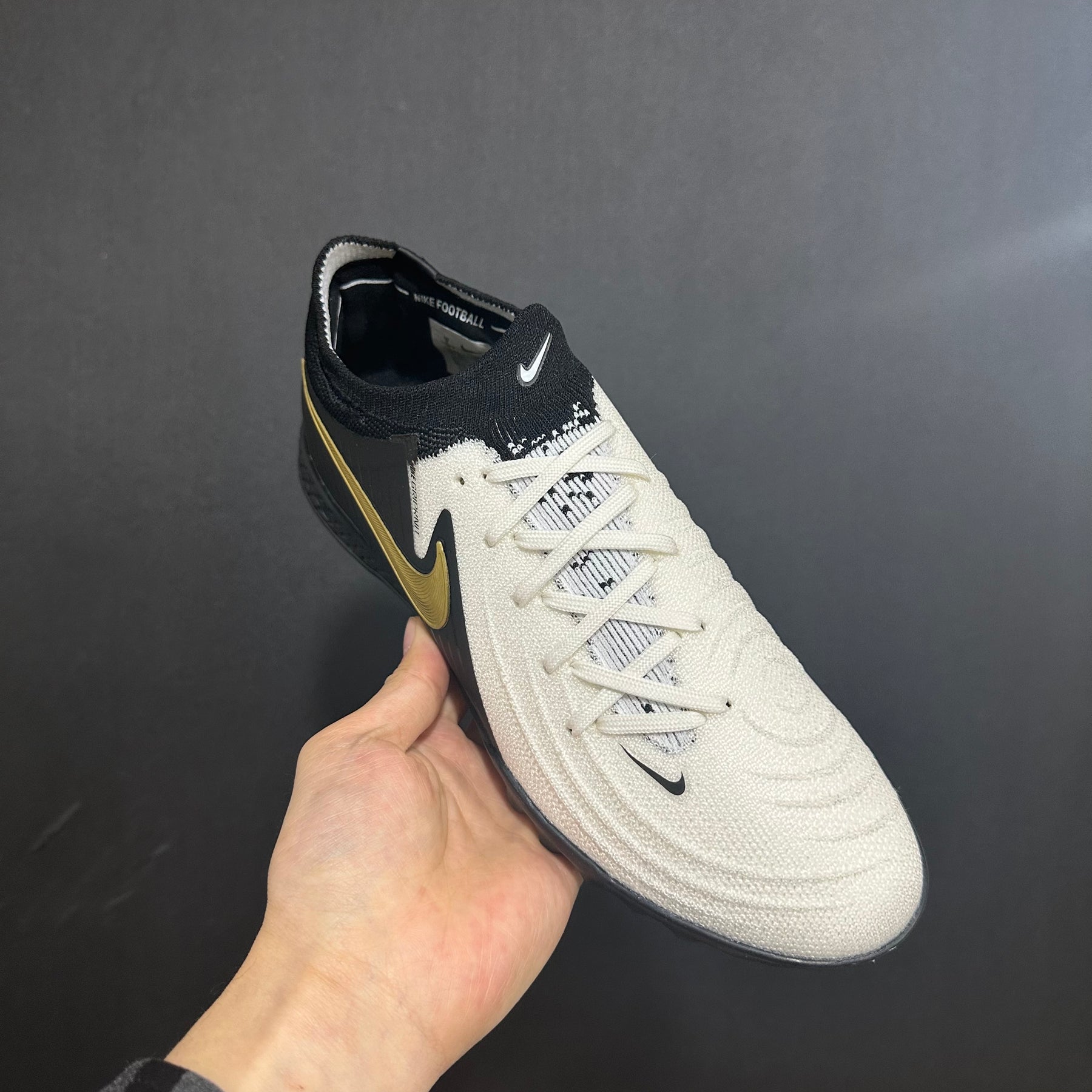 Chuteira Society Nike Phantom Luna TF 2 Elite + Brindes Exclusivos