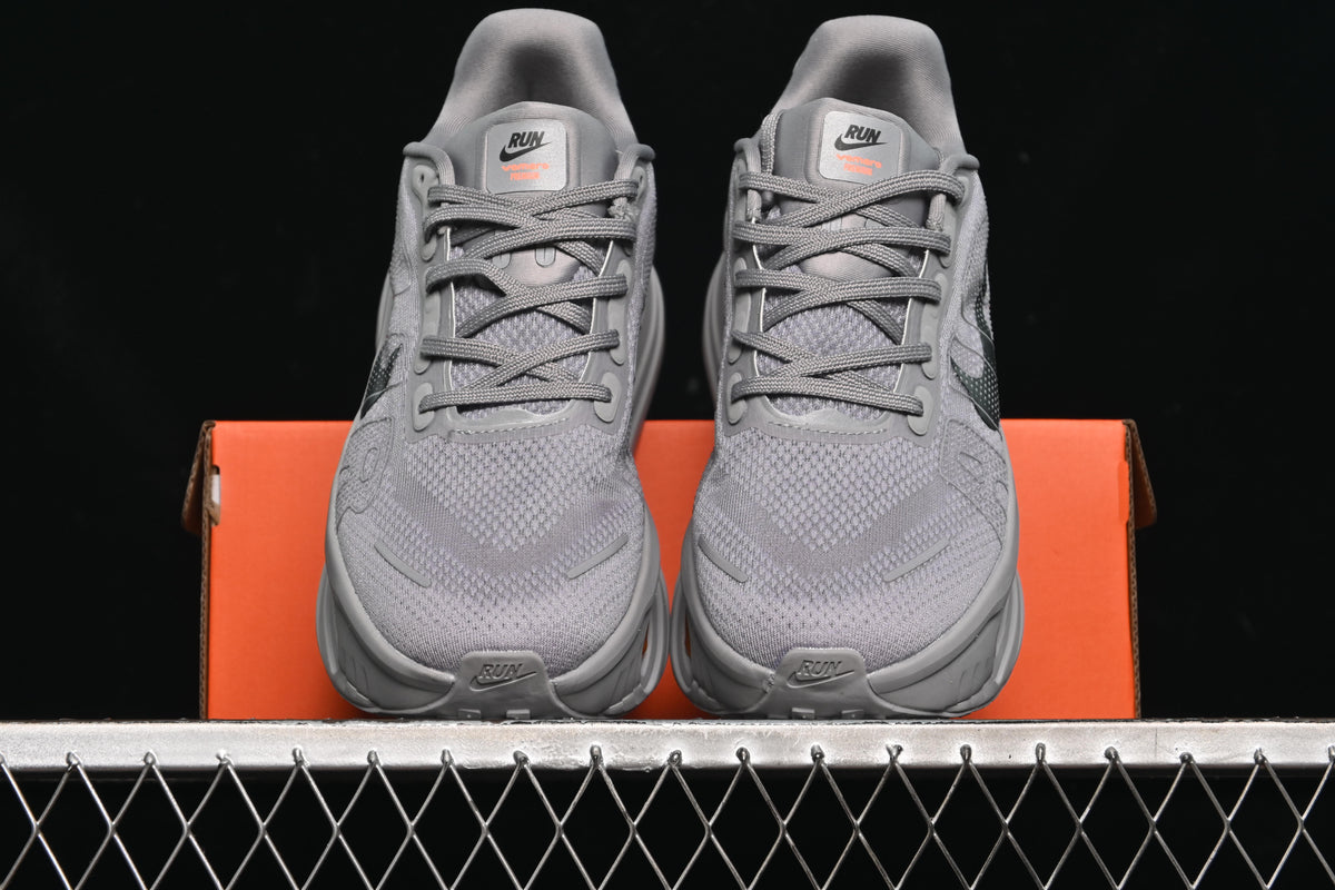 Tênis Nike Air Zoom Vomero Premium