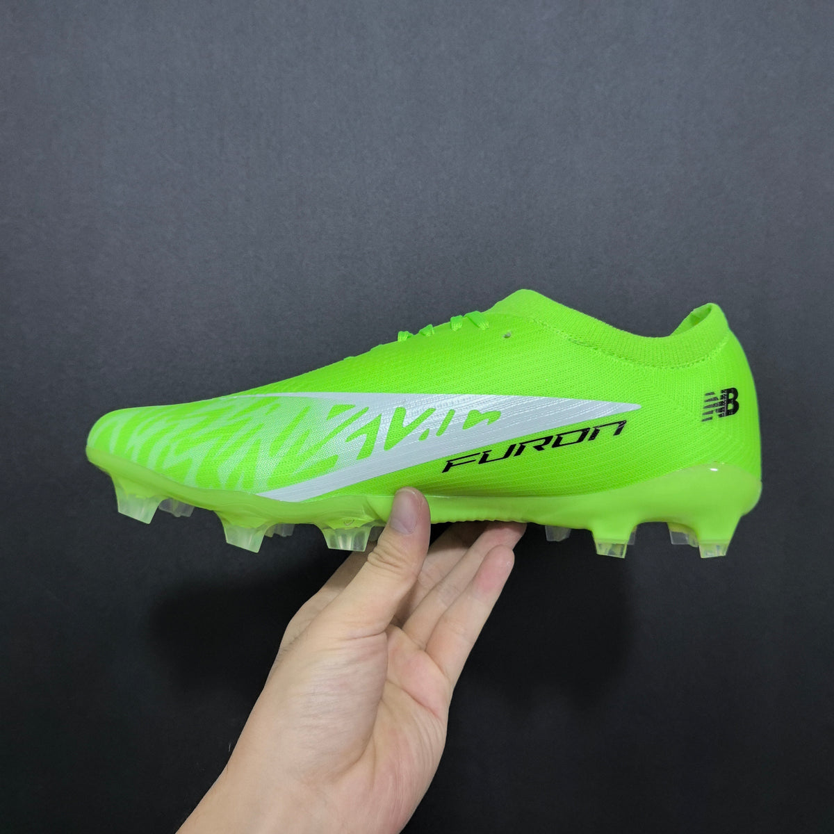 Chuteira Campo New Balance Furon V8  FG Elite + Brindes