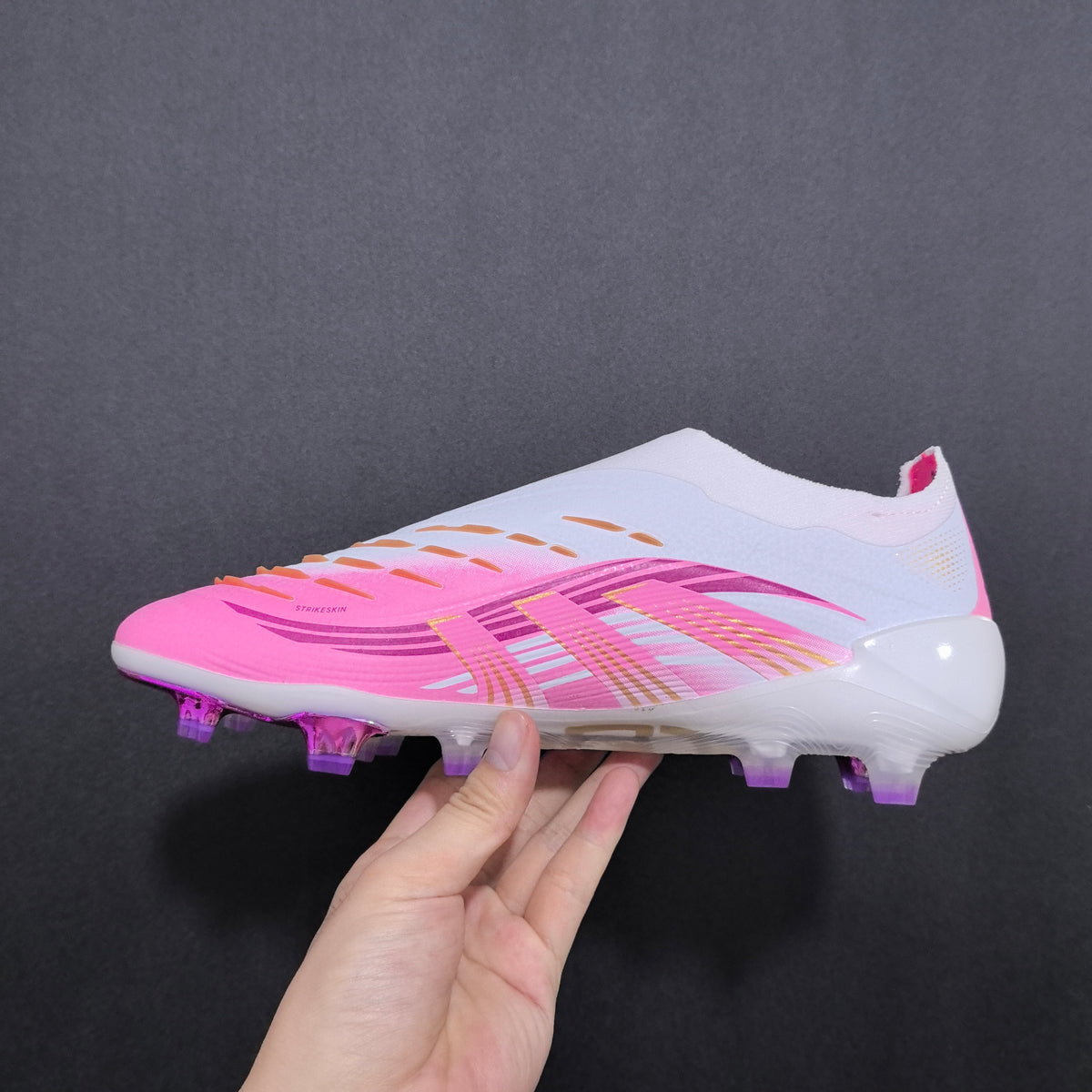 Chuteira Campo Adidas Predator+ FG Elite + Brindes