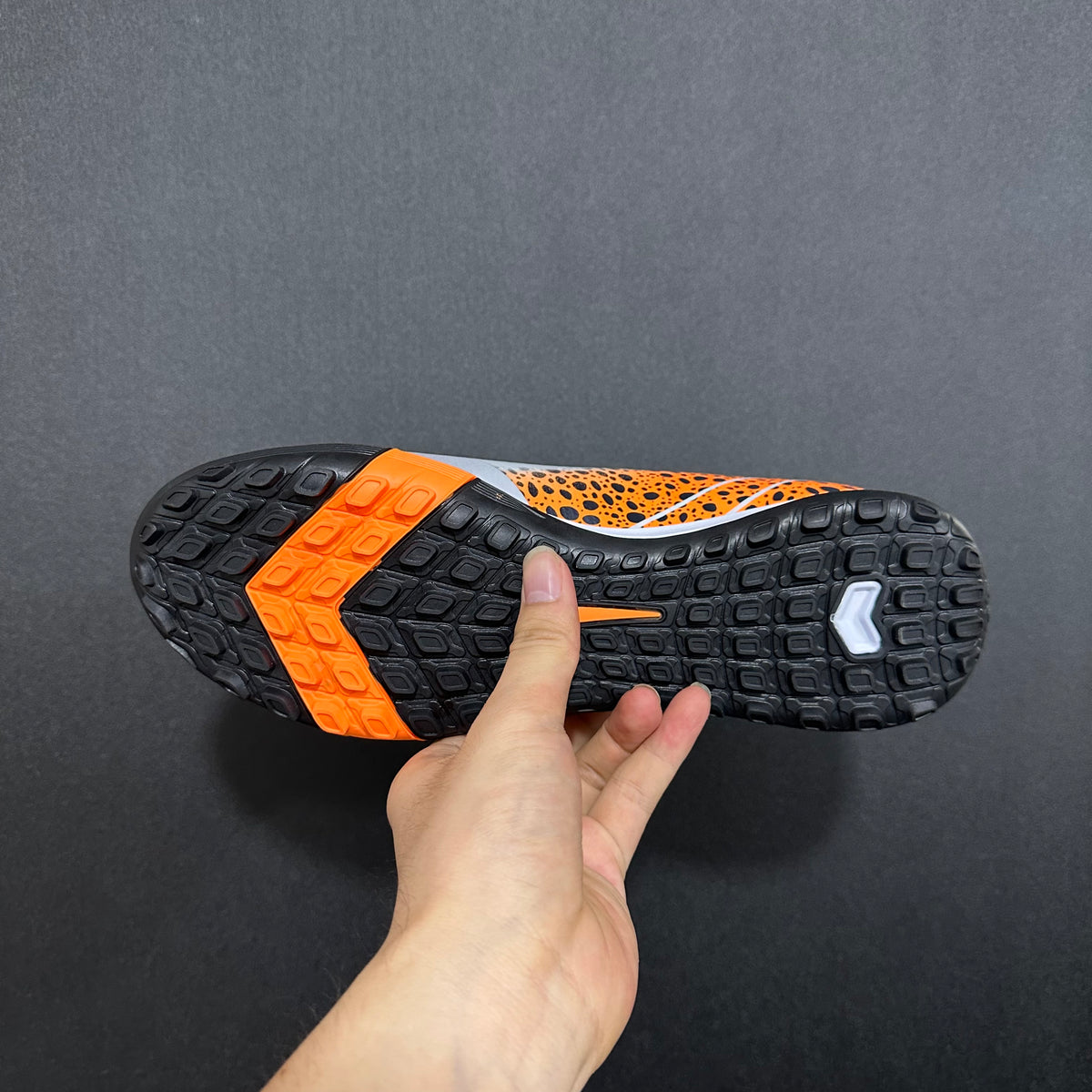 Chuteira Society Nike Air Zoom Mercurial Vapor 16 TF Elite + Brindes Exclusivos