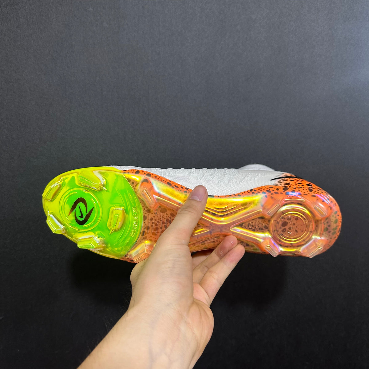 Chuteira Campo Nike Phantom Luna 2 Elite + Brindes Exclusivos