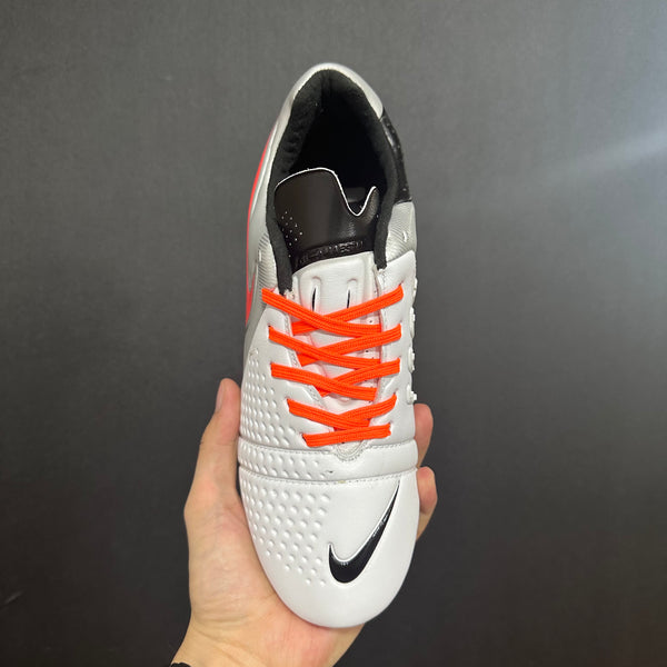 Chuteira Campo Nike CTR360 Maestri III FG + Brindes
