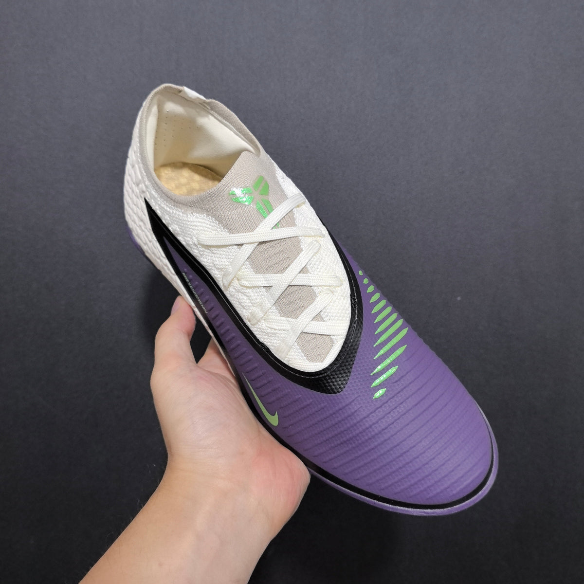 Chuteira Society Nike Phantom GX 6 TF Elite + Brindes