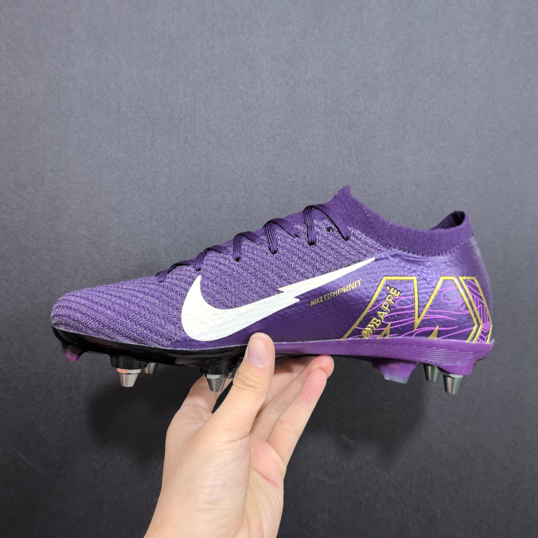 Chuteira Campo Nike Air Zoom Mercurial Vapor 16 SG Elite + Brindes
