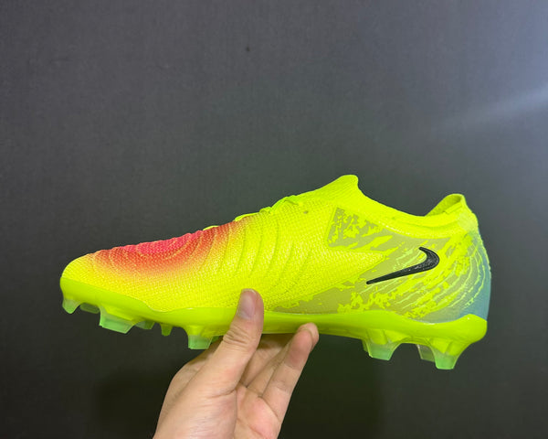 Chuteira Campo Nike Phantom Luna 2 Elite + Brindes