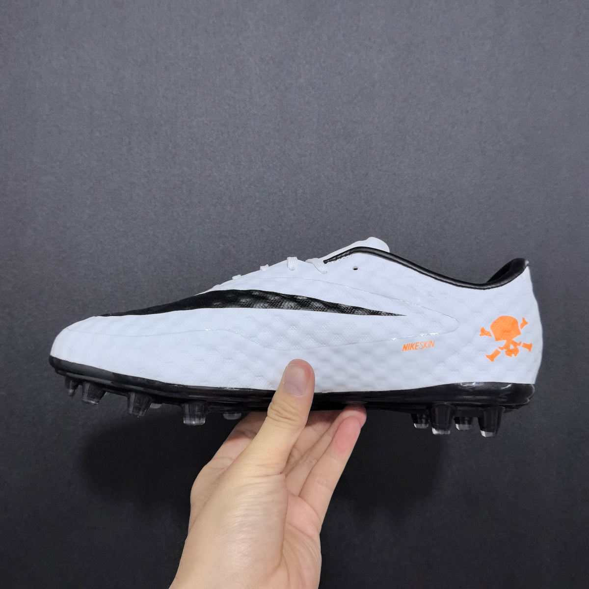 Chuteira Campo Nike Hypervenom Phantom fg Elite + Brindes