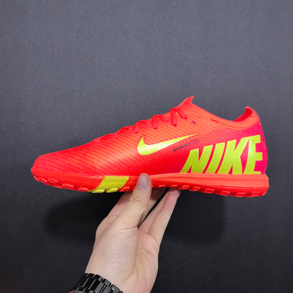 Chuteira Society Nike Air Zoom Mercurial Vapor 16 TF Elite + Brindes
