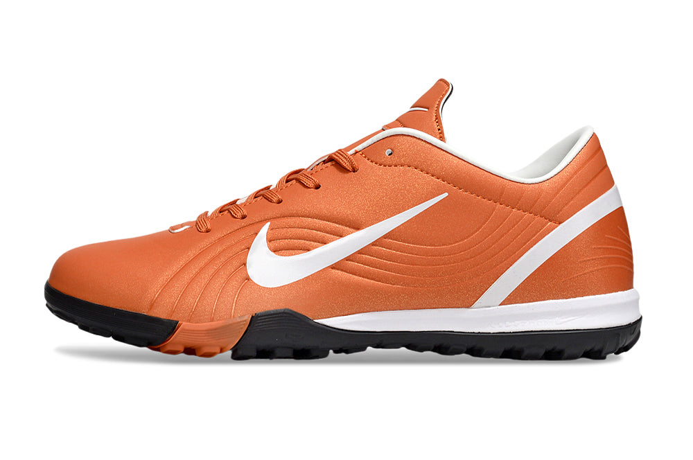 Chuteira Society Nike Mercurial Vapor 1 (RONALDO) TF Elite + Brindes