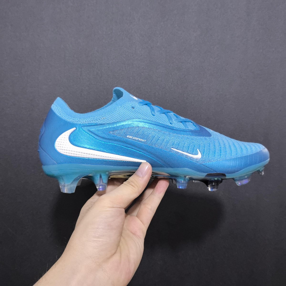 Chuteira Campo Nike Phantom GX 6 FG Elite + Brindes