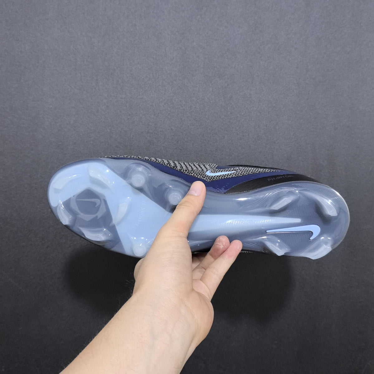 Chuteira Campo Nike Phantom GX 6 FG Elite + Brindes