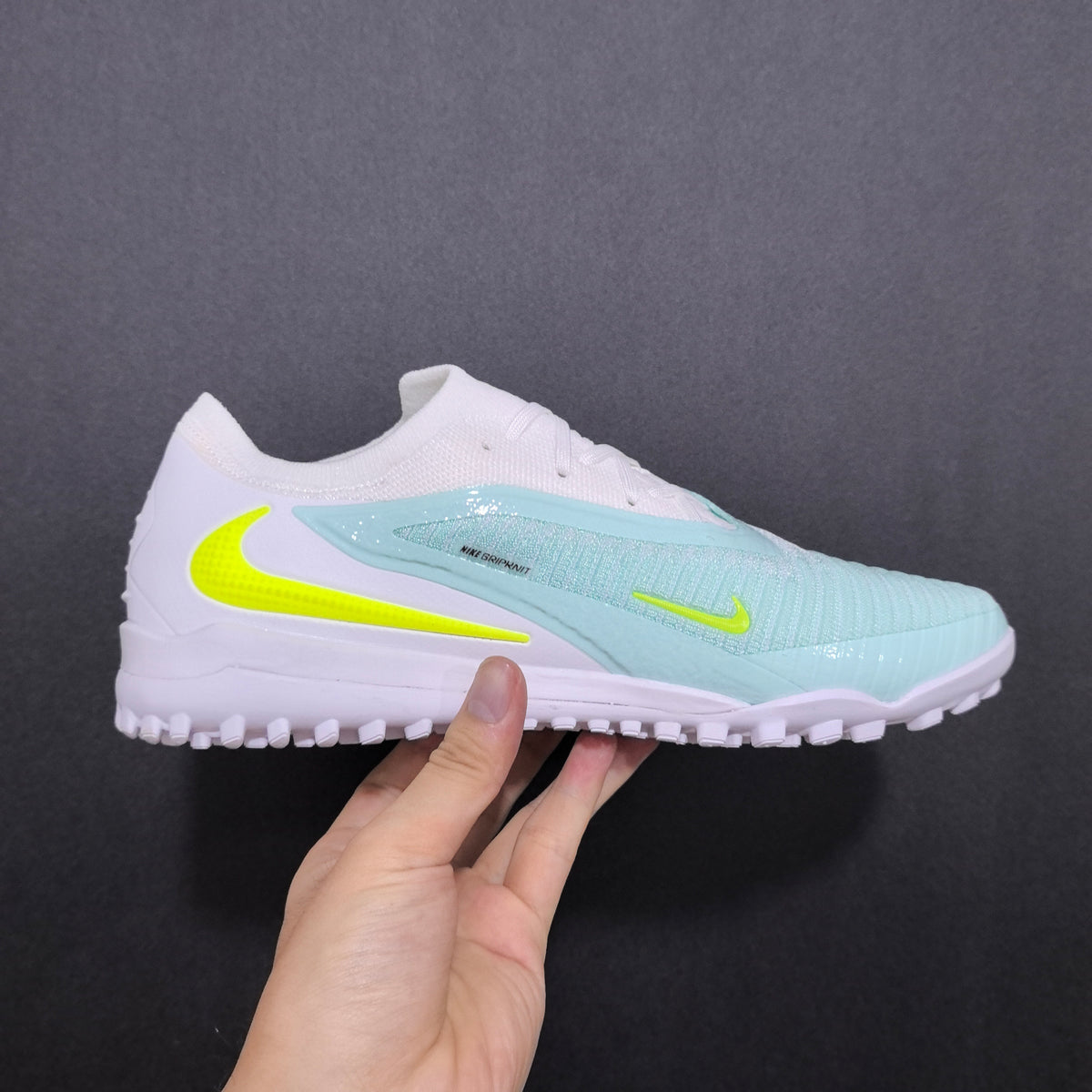Chuteira Society Nike Phantom GX 6 TF Elite + Brindes