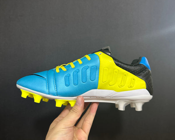 Chuteira Campo Nike CTR360 Maestri III FG + Brindes