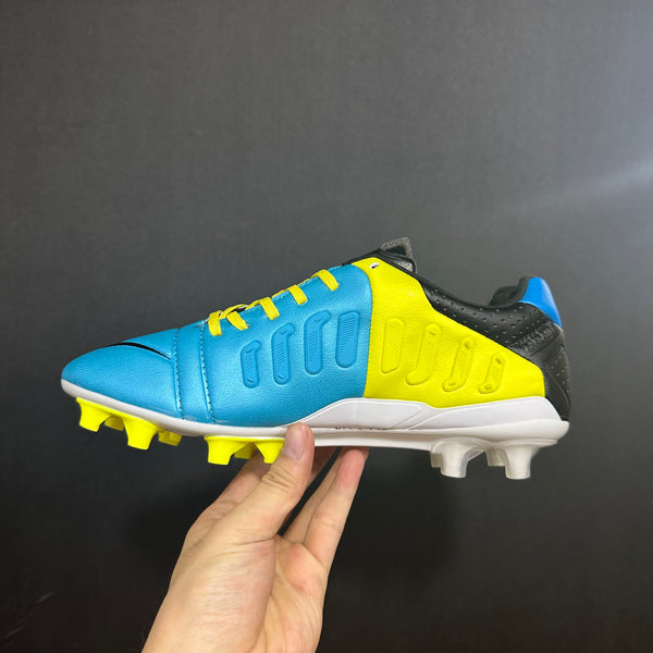 Chuteira Campo Nike CTR360 Maestri III FG + Brindes