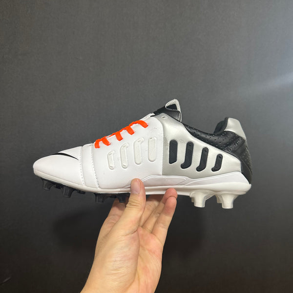 Chuteira Campo Nike CTR360 Maestri III FG + Brindes